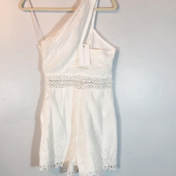 Endless Rose white lace romper - Picture 5 of 6